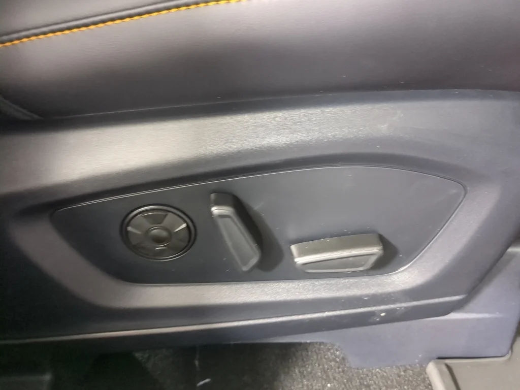 New 2026 CARBONIZED GRAY METALLIC Ford Tremor image 21
