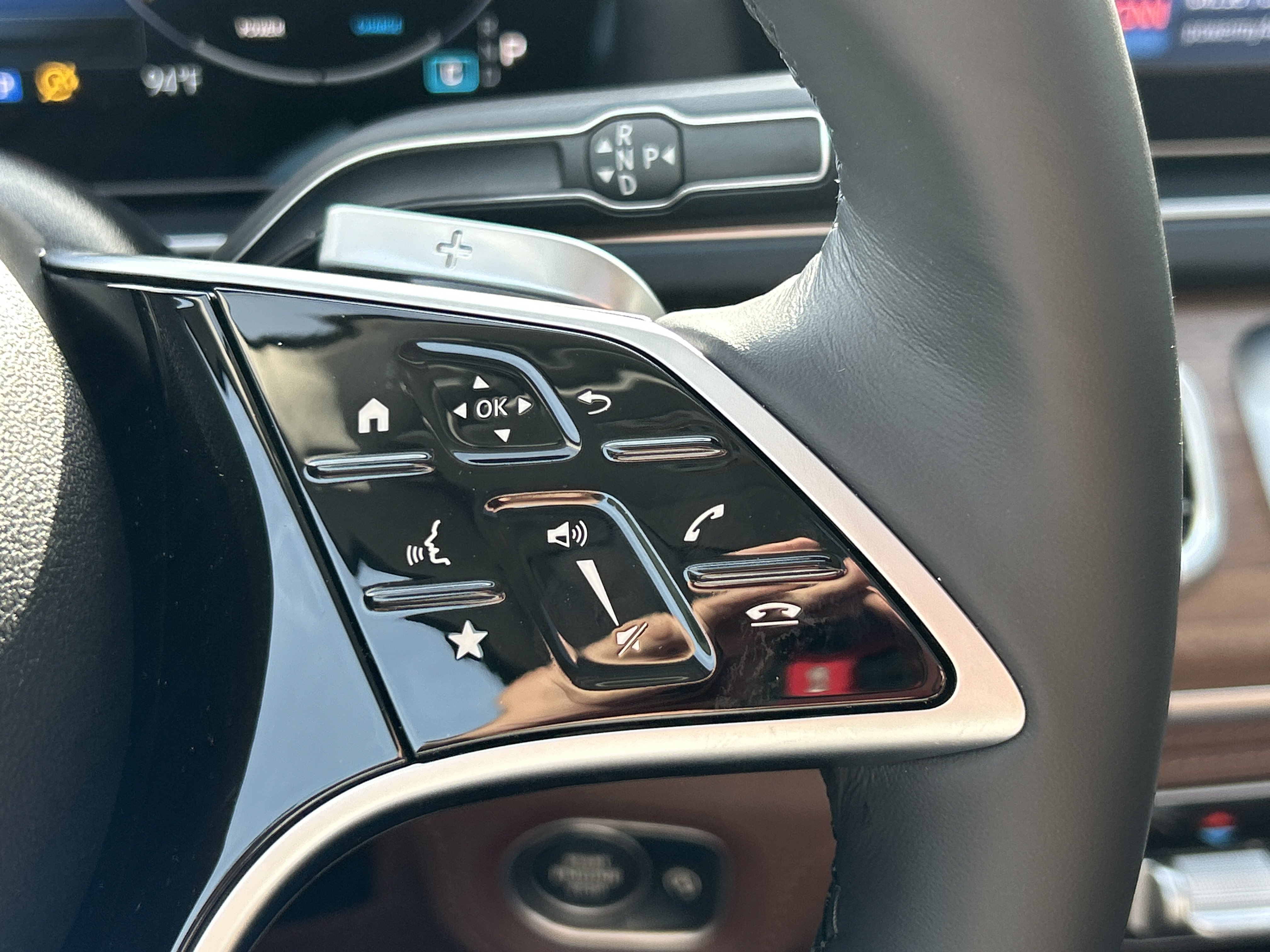 New 2026 MANUFAKTUR Alpine Grey Mercedes-Benz GLE 450 4MATIC® SUV image 25