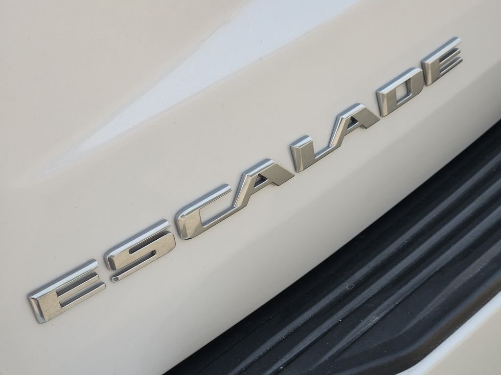 Used 2021 Crystal White Cadillac Premium image 12