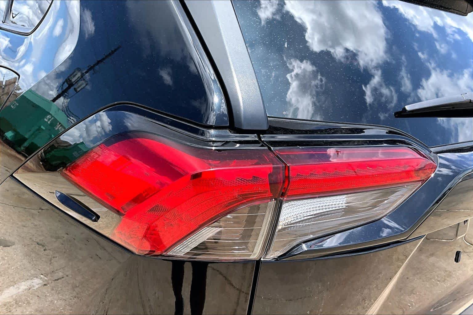 2023 Toyota RAV4 XLE - Photo 28