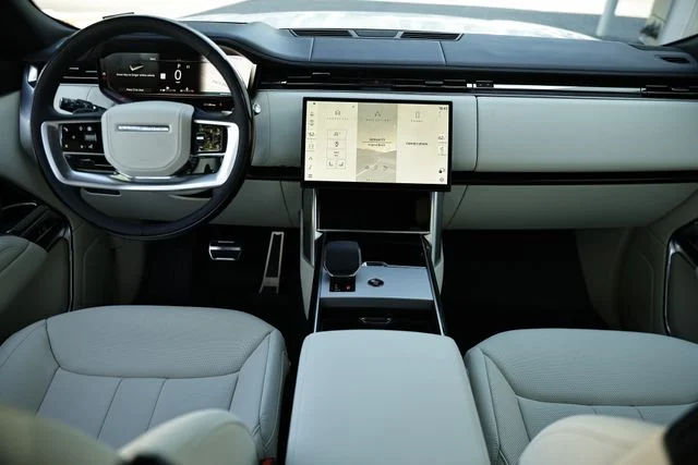 New 2026 Fuji White Land Rover SE 7 Seats image 35