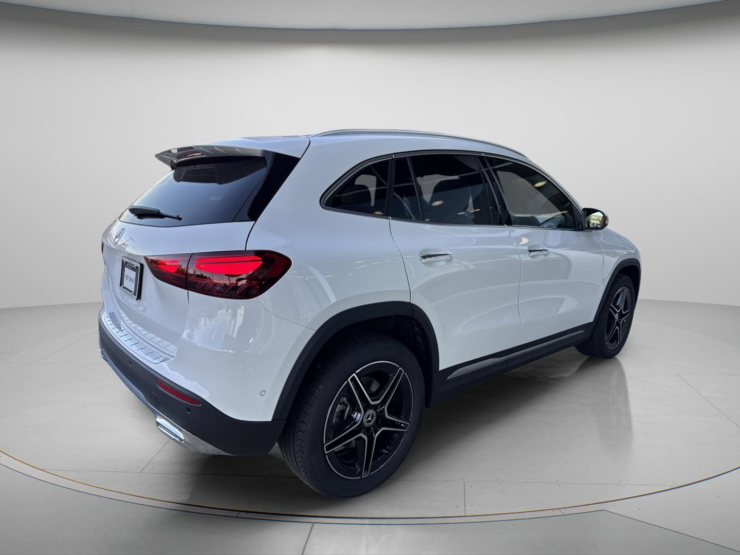 Certified Used 2026 Polar White Mercedes-Benz GLA 250 image 4
