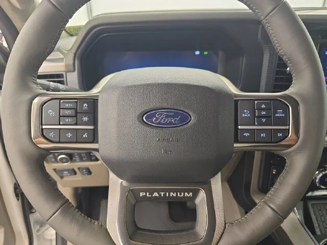New 2026 Star White Metallic Tri-Coat Ford Platinum® image 40