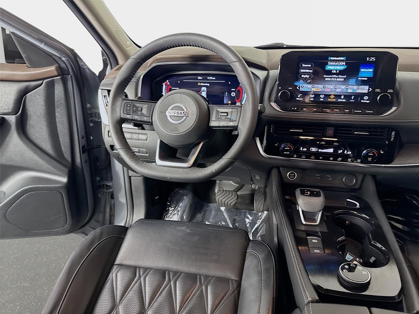 Used 2021 Boulder Gray Pearl Nissan Platinum image 24