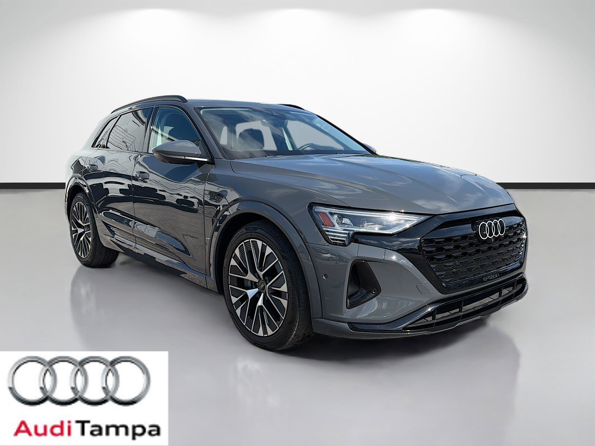2024 Audi Q8 e-tron 55 114 kWh Prestige quattro's photo