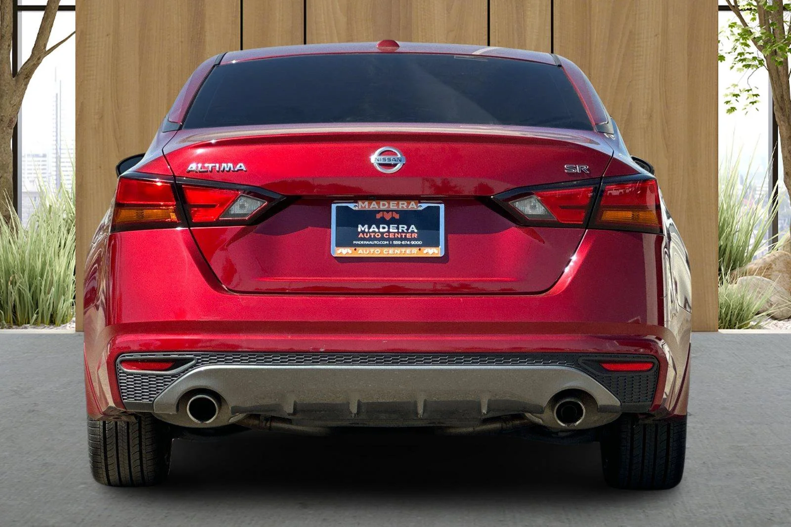 Used 2019 Red Nissan 2.5 SR image 5