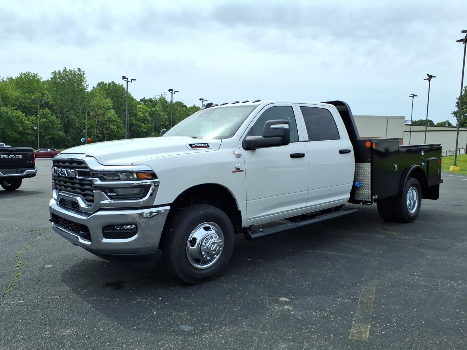 New 2026 Bright White Clear-Coat Exterior Paint RAM Tradesman/Big Horn image 3