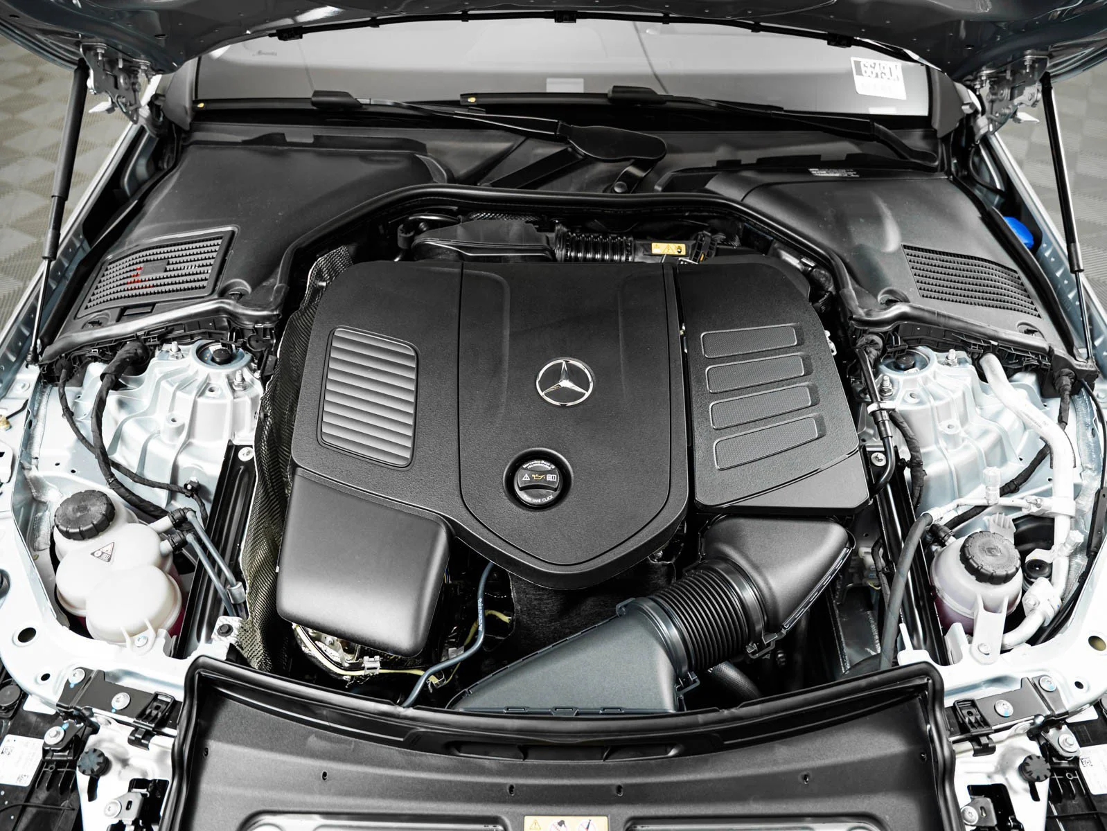 New 2026 Cirrus Silver M Mercedes-Benz C 300 image 4