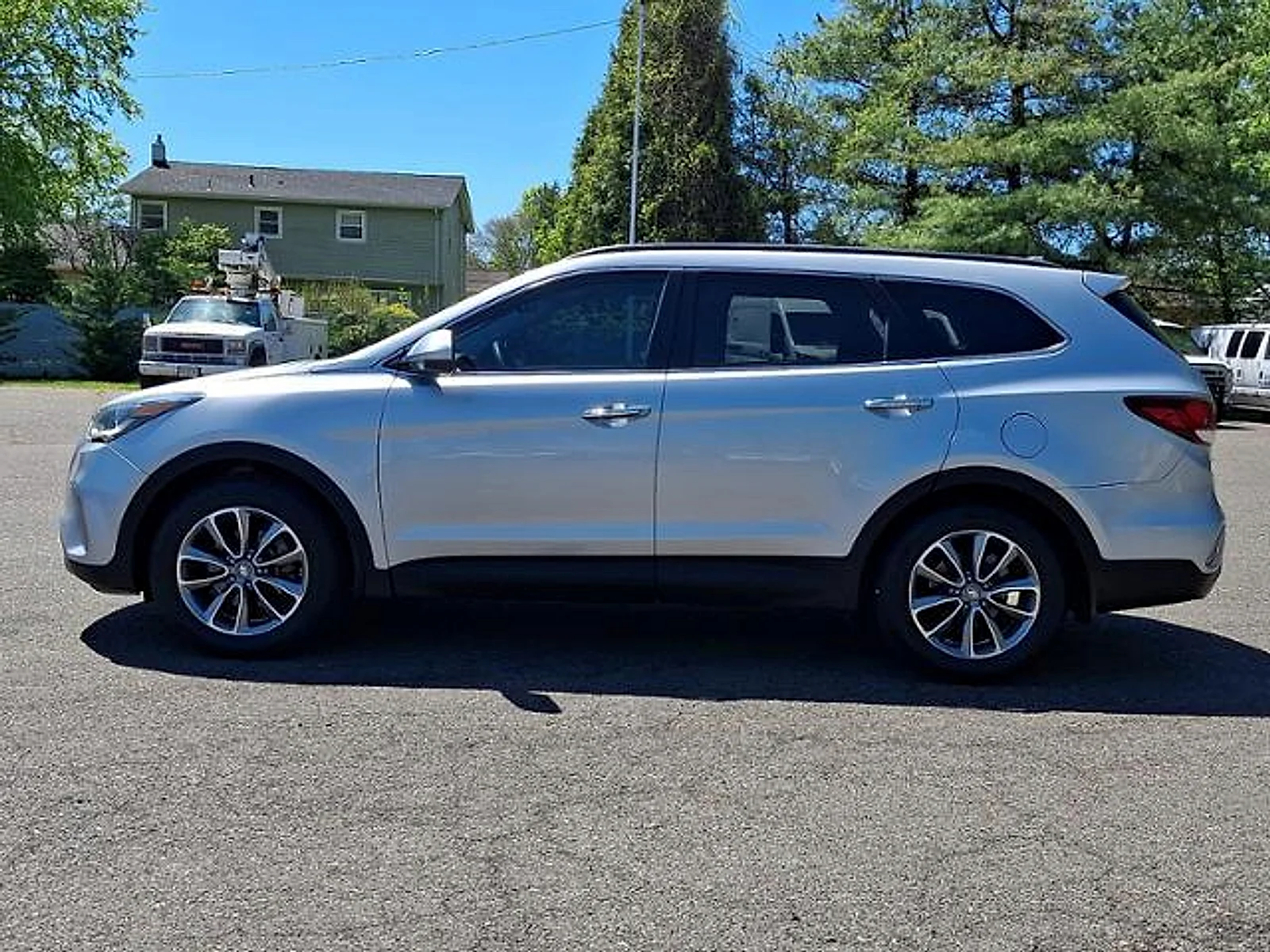Used 2019 Circuit Silver Hyundai SE image 4