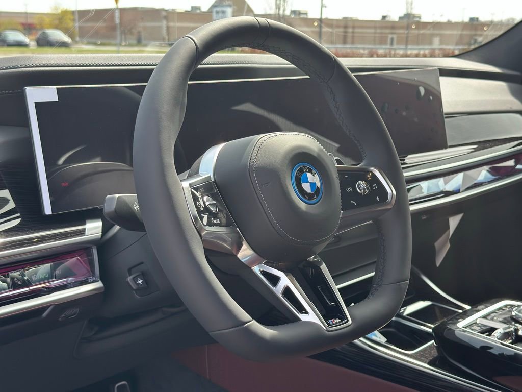 New 2026 Black Sapphire Metallic BMW 750e xDrive image 15