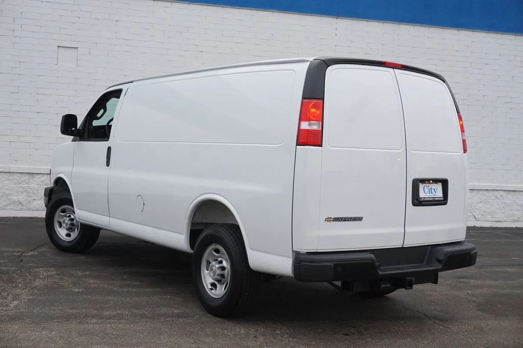 2025 Chevrolet Express Cargo Work Van - Photo 7