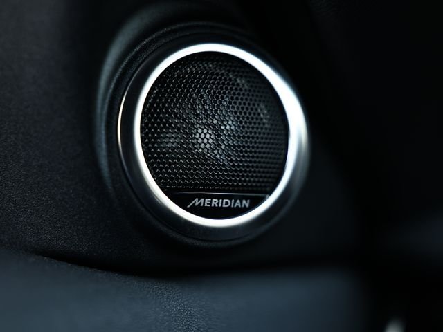 New 2026 Fuji White LAND ROVER S image 44