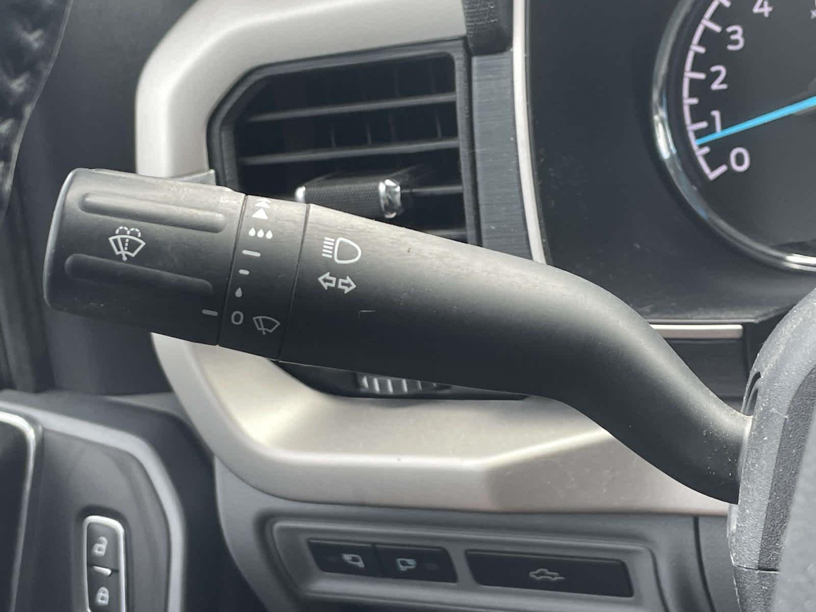 Used 2021 Oxford White/Carbonized Gray Ford XLT image 33