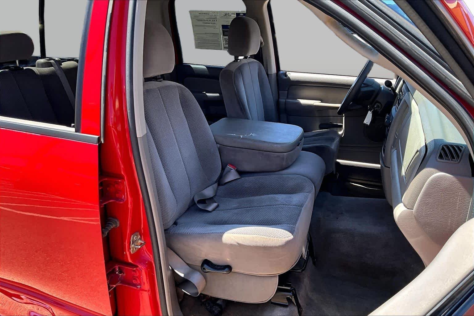 Pre-Owned 2005 Dodge Ram 1500 SLT