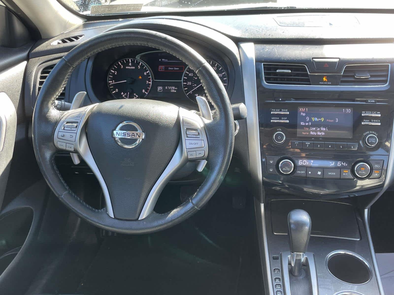 Used 2014 Pearl White Nissan 3.5 SL image 2