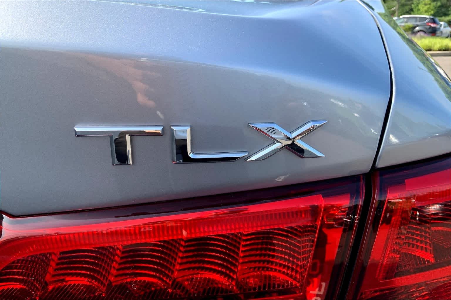 Certified Used 2019 Lunar Silver Metallic Acura  image 10