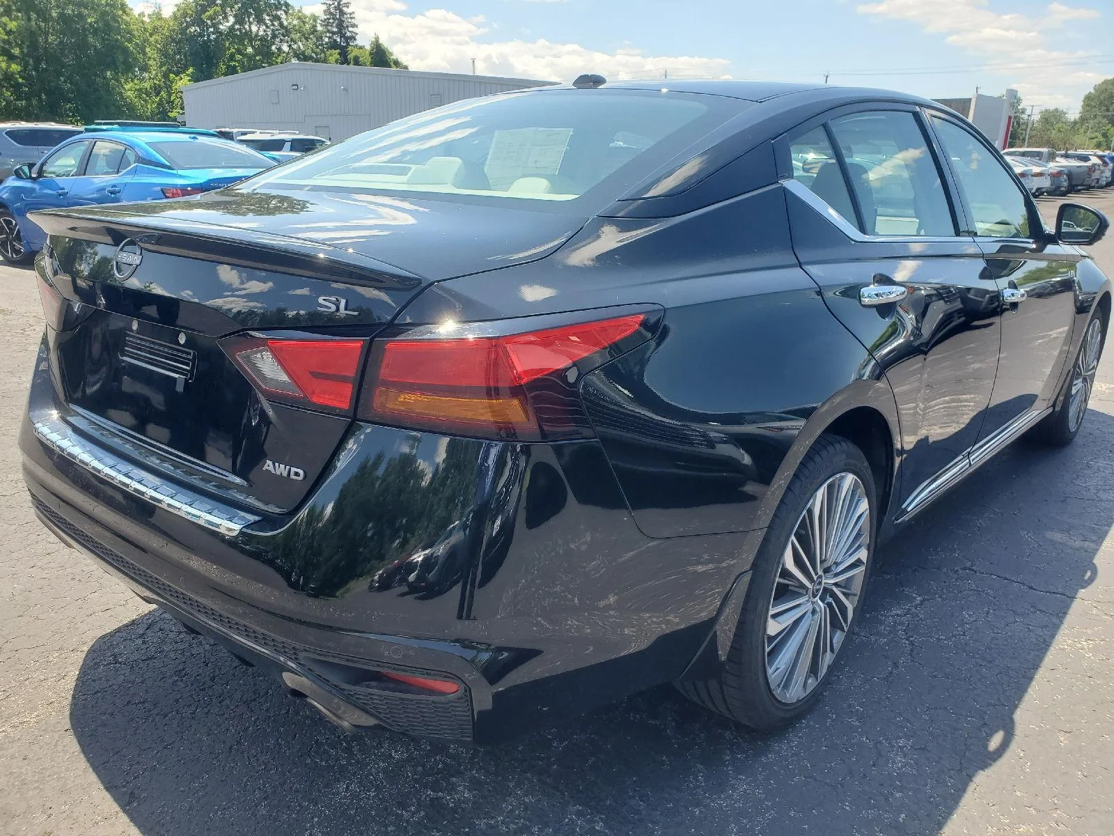 Used 2023 Super Black Nissan 2.5 SL image 2