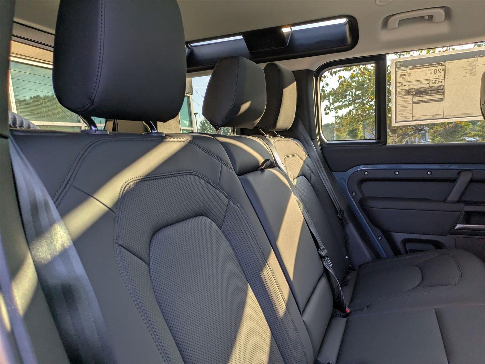 Used 2026 Tasman Blue Metallic Land Rover S image 31
