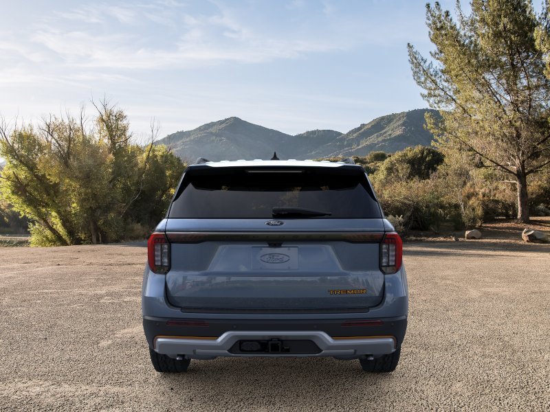 New 2026 Vapor Blue Metallic Ford Tremor® image 5