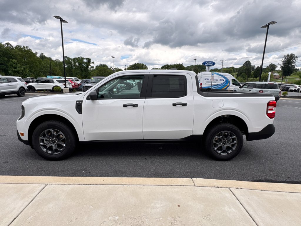 New 2026 Oxford White Ford XLT image 11