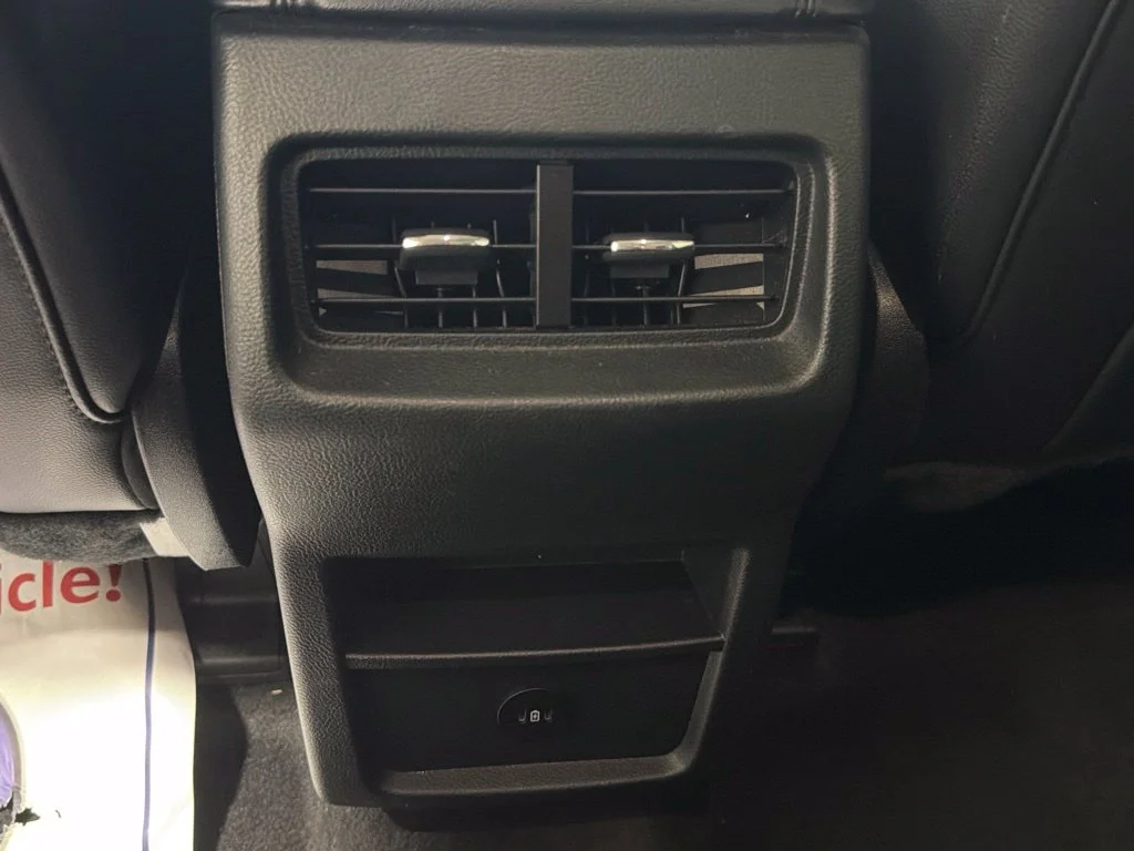 Used 2024 Oxford White Ford SEL image 17