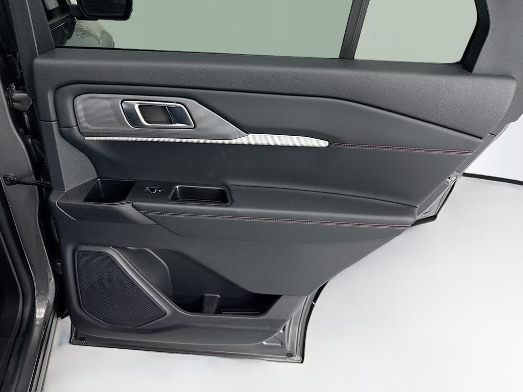 Used 2025 Gray Metallic Ford ST-Line image 27