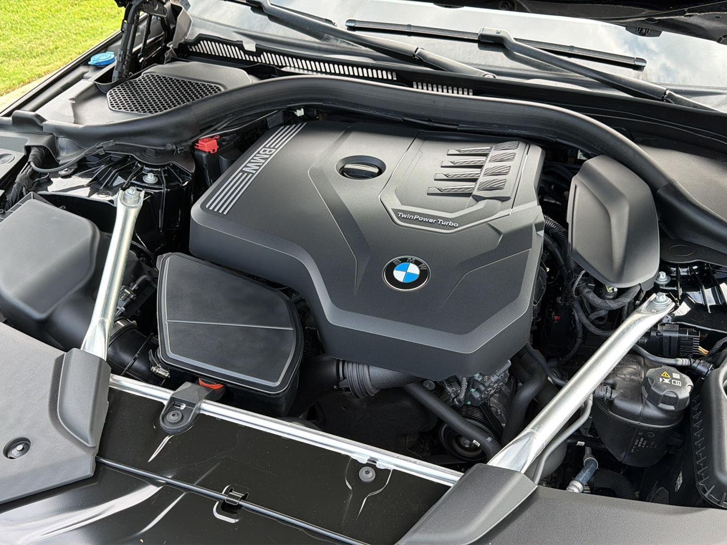 Used 2023 Black Sapphire Metallic BMW 530i image 35