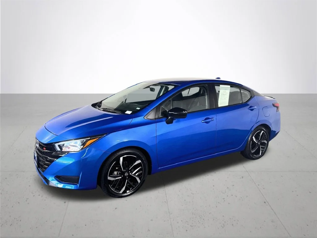 Used 2024 Blue Nissan 1.6 SR image 2