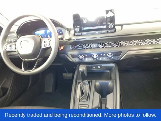 Used 2025 Silver Honda LX image 12