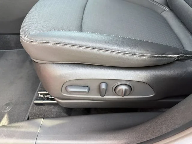 Used 2022 CINNABAR METALLIC Buick Preferred image 20