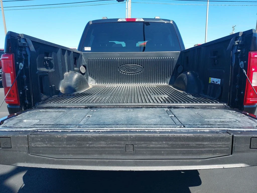 Used 2022 Black Ford XLT image 28