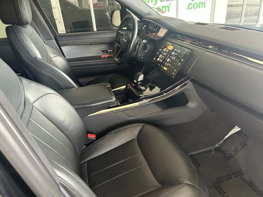 Used 2024 Black Land Rover Dynamic SE image 26
