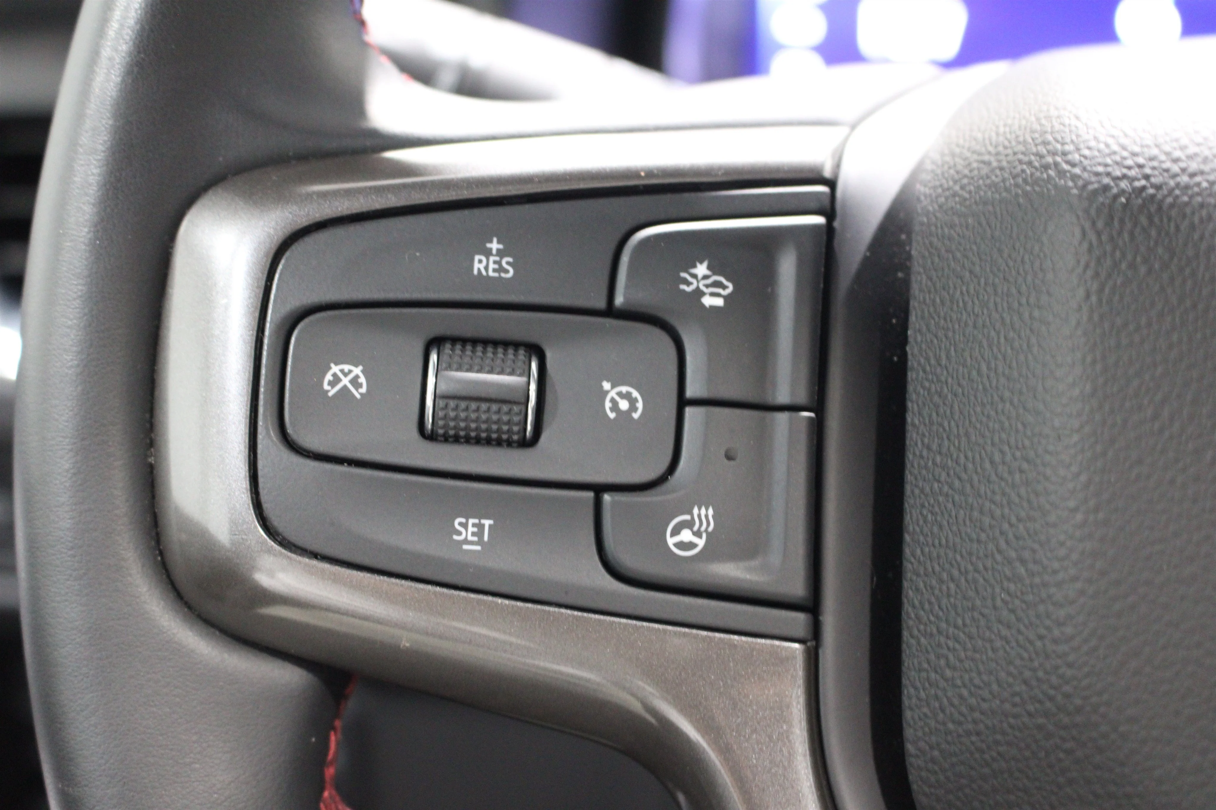 2024 Chevrolet Suburban RST - Photo 12