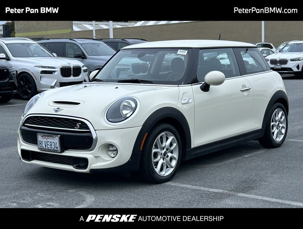 Used 2019 Pepper White MINI Classic image 1
