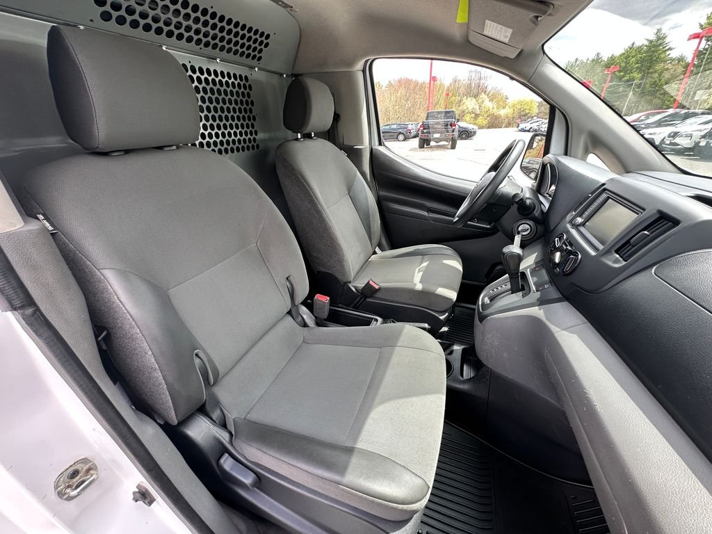 Used 2020 White Nissan S image 21