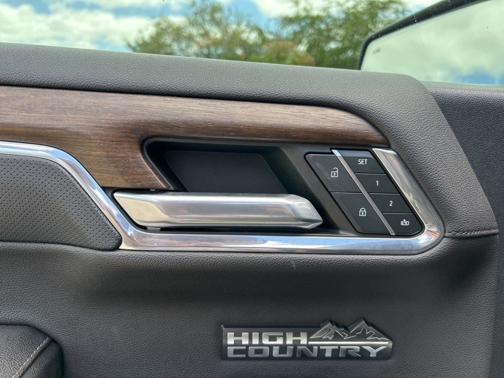Used 2023 Black Chevrolet High Country image 18