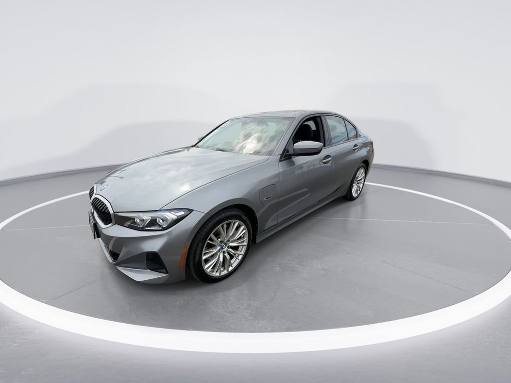 Used 2023 Gray BMW 330e xDrive image 5