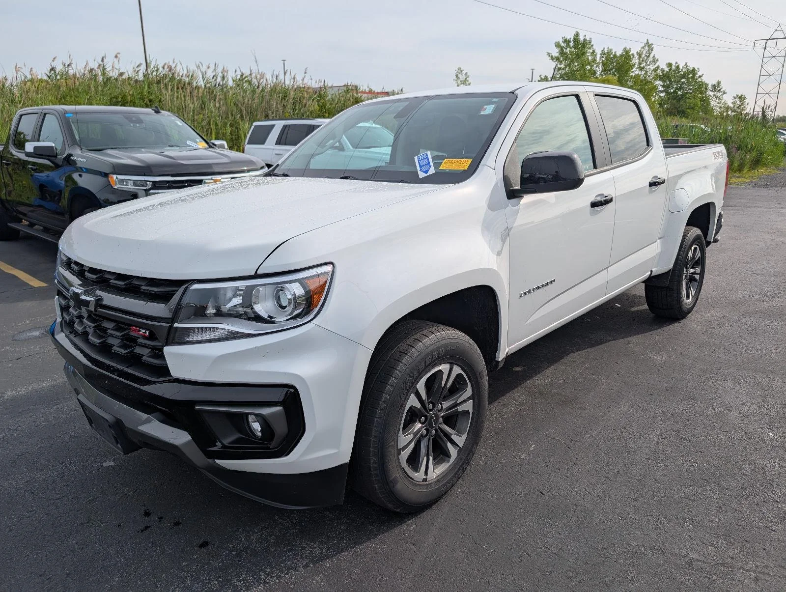 Used 2022 Summit White Chevrolet 4WD Z71 image 4