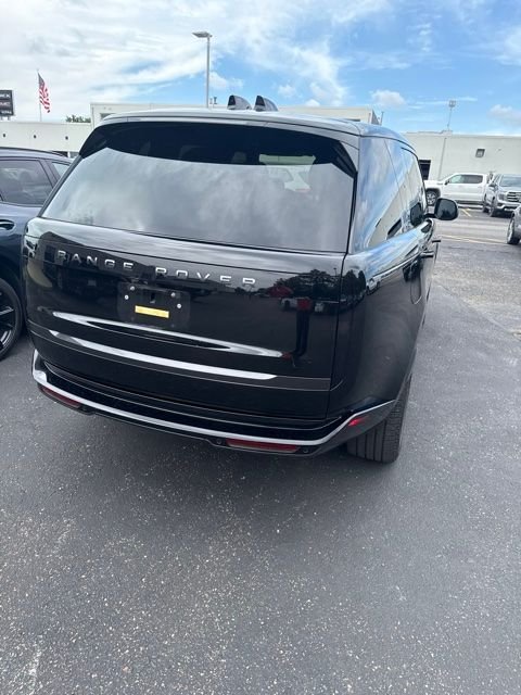 Certified Used 2025 Santorini Black Metallic Land Rover SE image 8