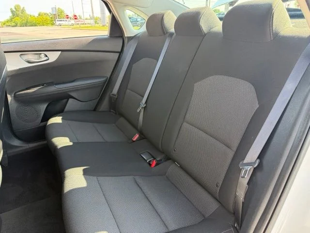 Used 2024 White Kia LXS image 21