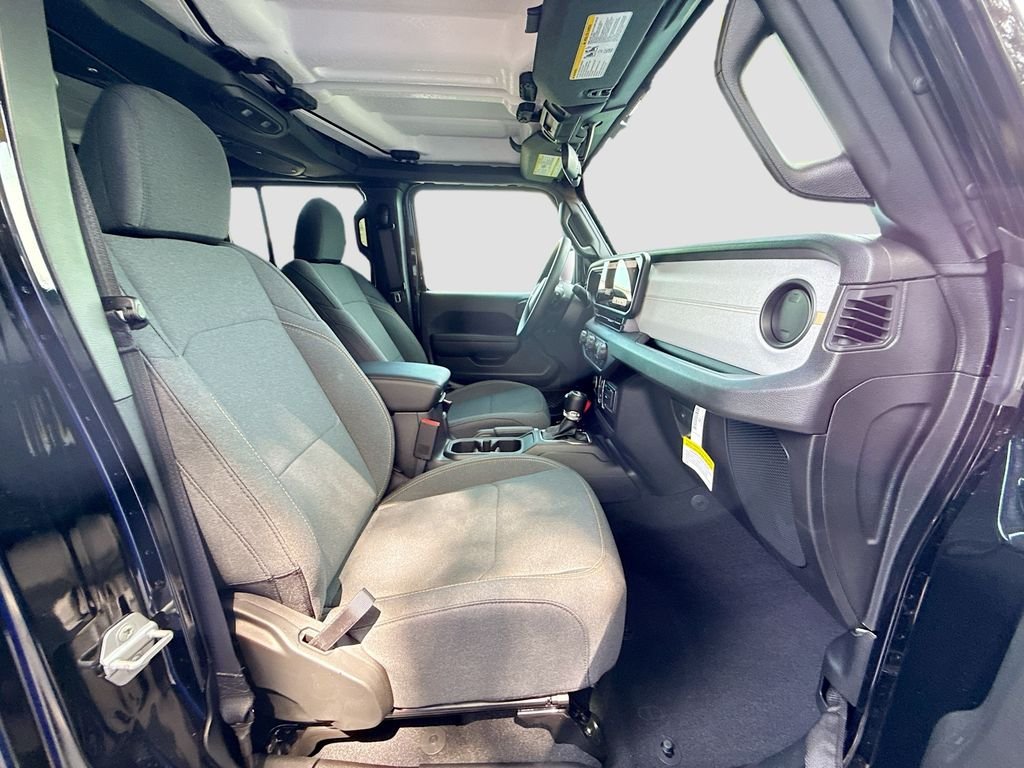 Used 2026 Black Clearcoat Jeep Sport image 27