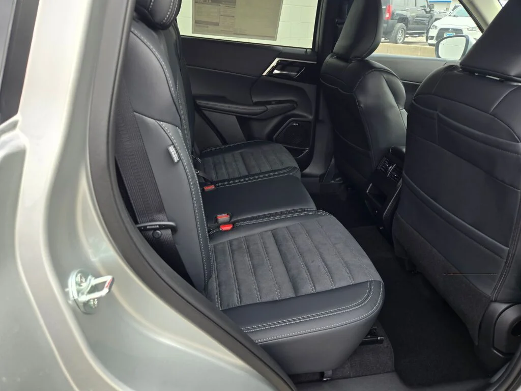 New 2026 Gray Mitsubishi SE 1.5T S-AWC image 7