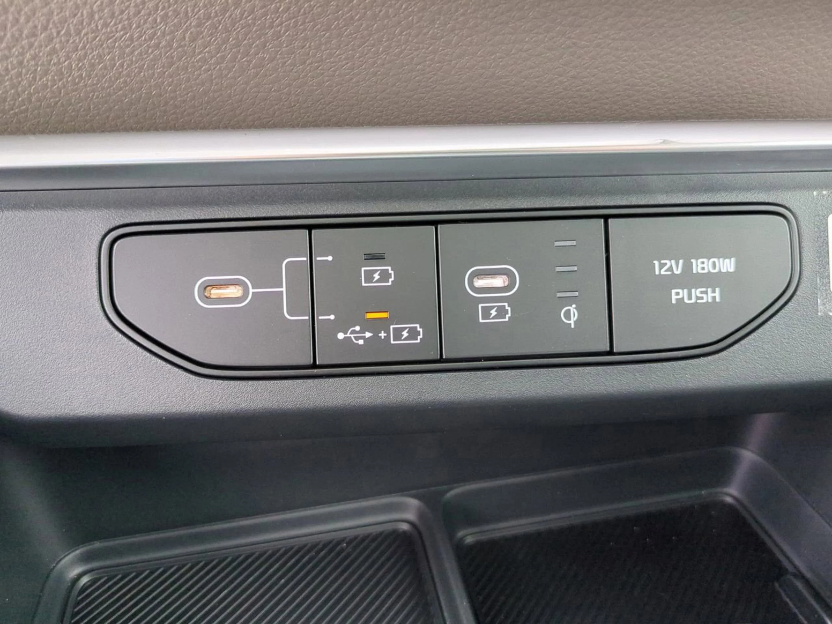 2026 Kia Carnival SX - Photo 28