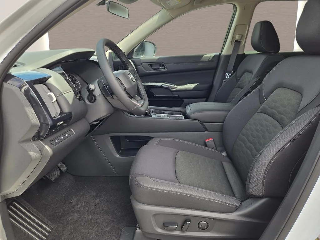 2026 Nissan Pathfinder SV - Photo 22