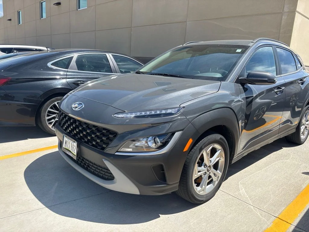 Used 2023 Gray Hyundai SEL image 2