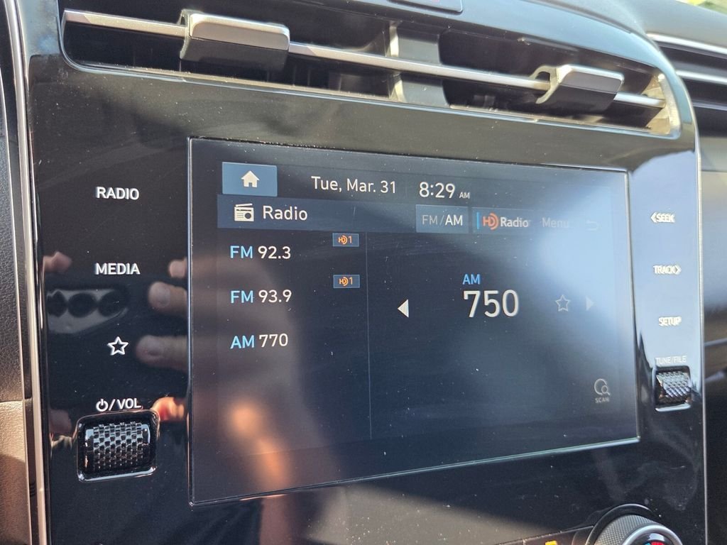 Used 2023 Gray Hyundai SE image 22