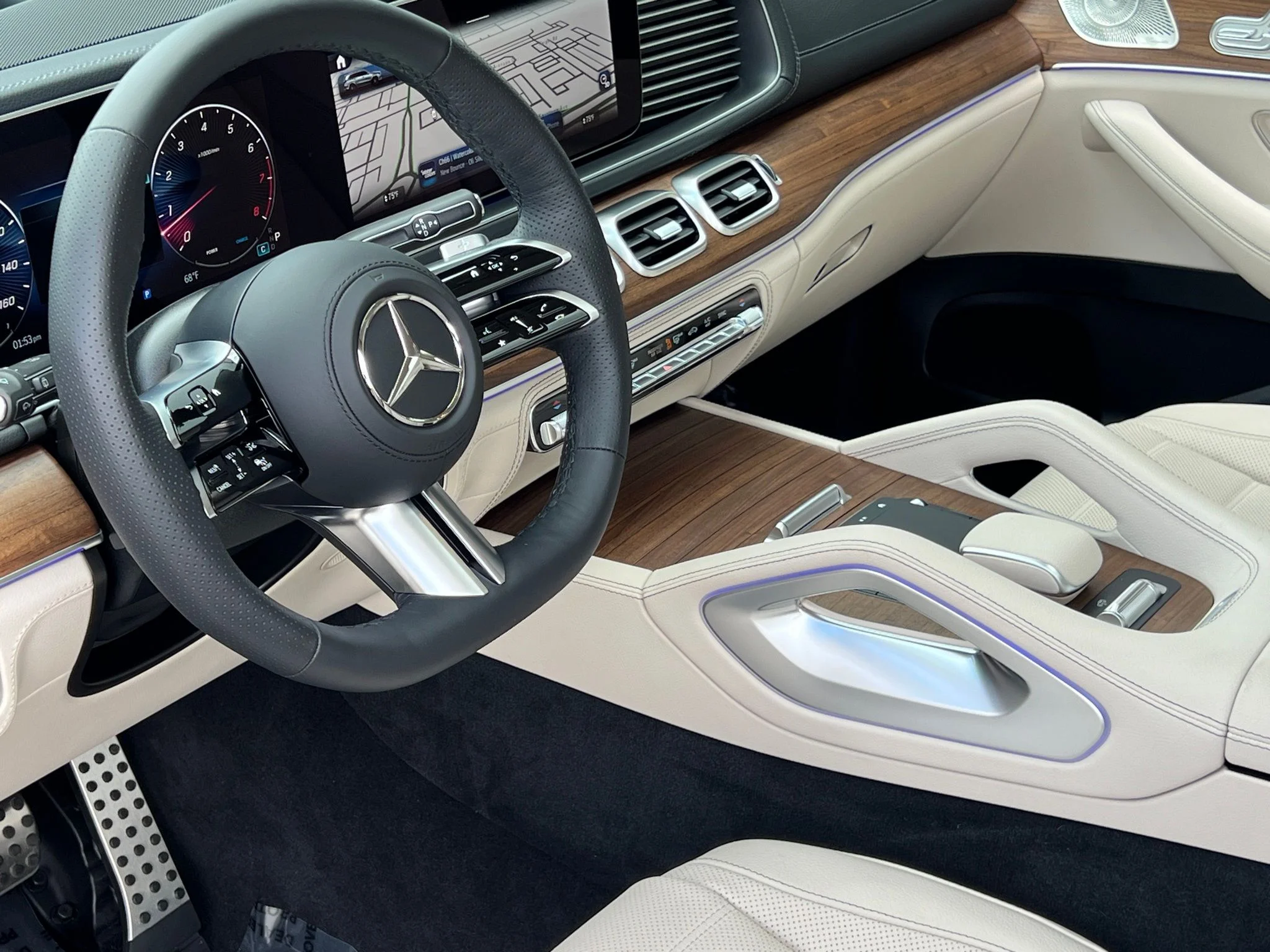 Used 2026 Gray Mercedes-Benz GLS 580 image 24