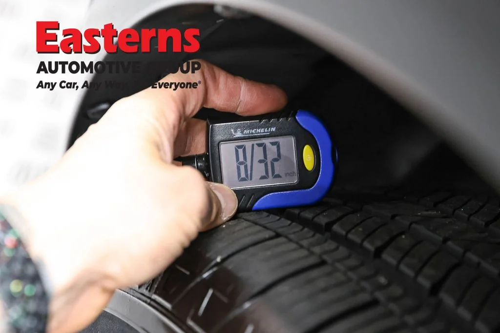 Used 2025 Blue Nissan SV image 27