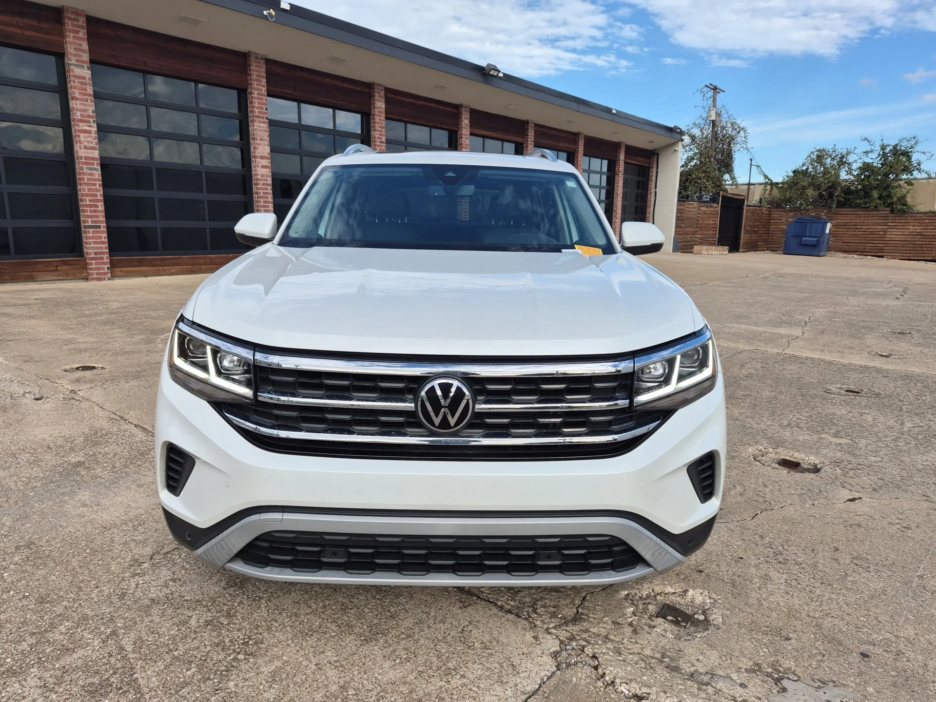 Used 2023 White Volkswagen SEL image 2