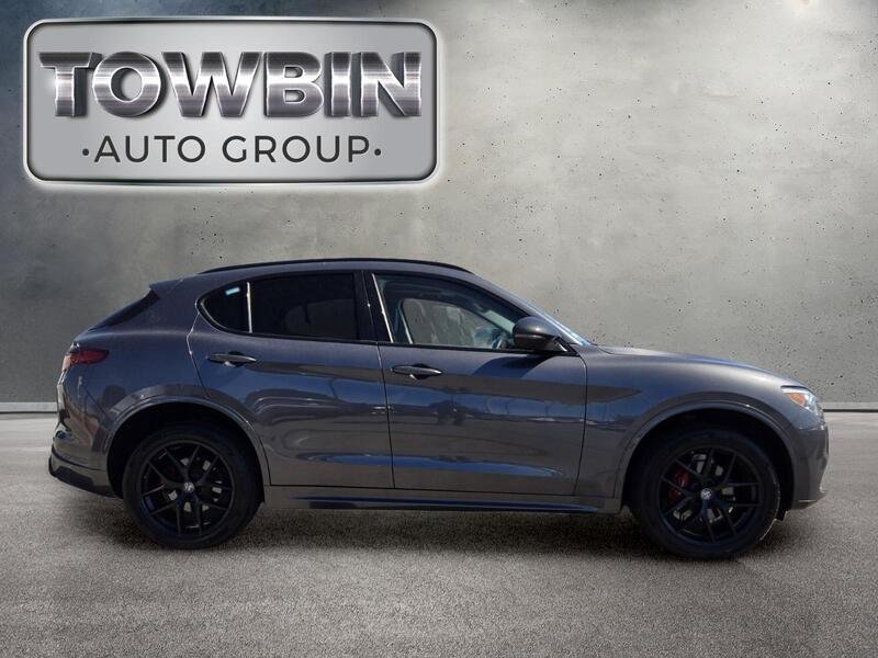 Used 2020 Gray Metallic Alfa Romeo SPORT RWD image 3